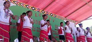 Lumad school holds graduation rites in Tandag evacuation center