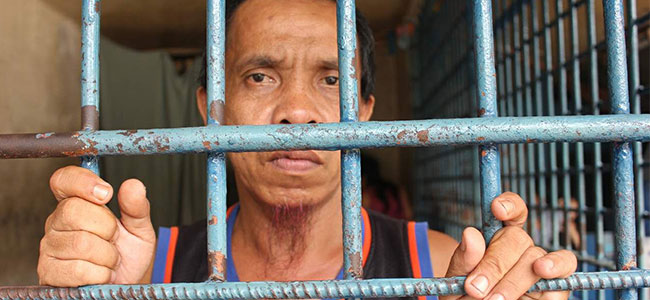Narc shot, hurt in Canitoan drug bust