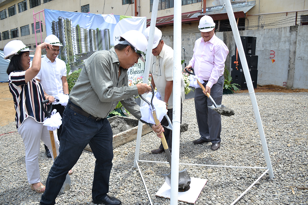 Guest of honours one by one poured cement on top of a capsule containing the blue prints and plans of MesaVerte which was signed by Mayor Oscar Moreno. (PHOTO BY DAVE ACHONDO)
