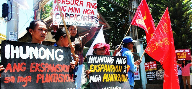 Farmers, activists storm DAR office, decry ‘fake’ Carp