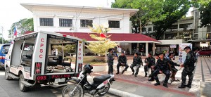 Acenas tries City Hall takeover anew