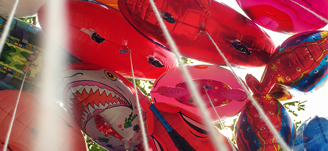 FLOATING TOYS