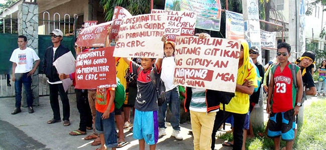 Gingoog farmers want land, protest at DENR