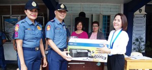 Dahino turns over electronic gear to police women’s desks
