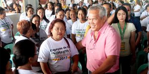 Moreno distributes health cards for indigents at city hospital