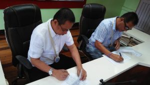 Lagonglong mayor inks pact with DENR-10 for land titling applications