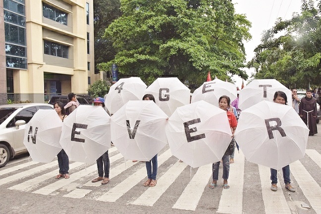 Lift martial law now, protesting Davao city activists urge Duterte