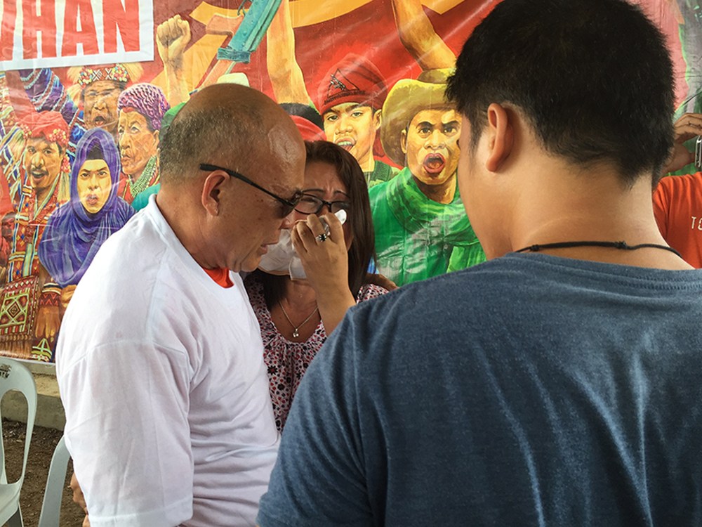 Reds free captive cop in Compostela Valley