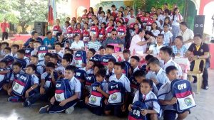 Davao Occidental gives free school uniforms to grade school learners