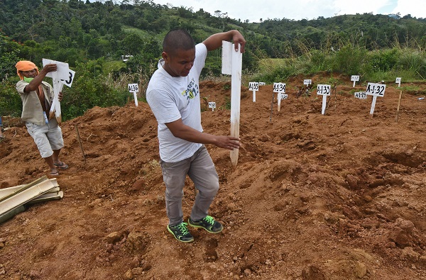 He who buries the lives lost in war