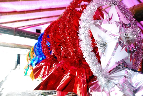 AFFORDABLE SEASON DECORS