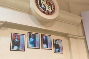4 PH heroes replace Duterte family photos in Davao council
