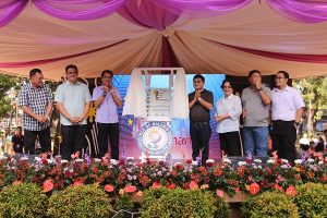 Misor guv receives good governance award in Manila