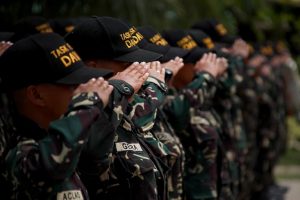 Regulate troops’ uniform use, lady councilor urges