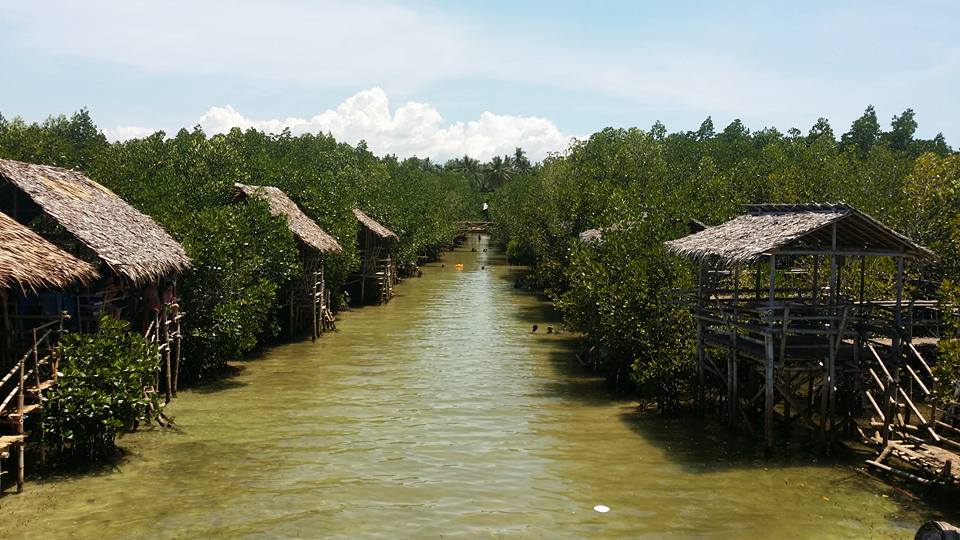 Tubajon Aquamarine Park