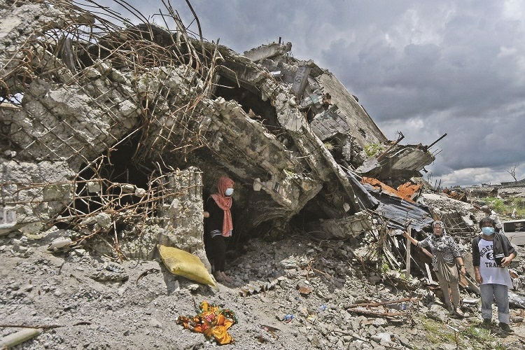 RUINS