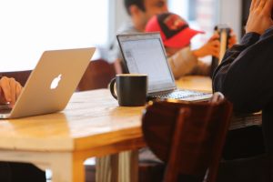 Should I Remain Solo or Join a Blogging Organization?