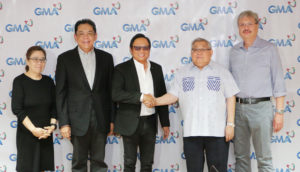 Arnold Clavio inks exclusive contract with GMA anew