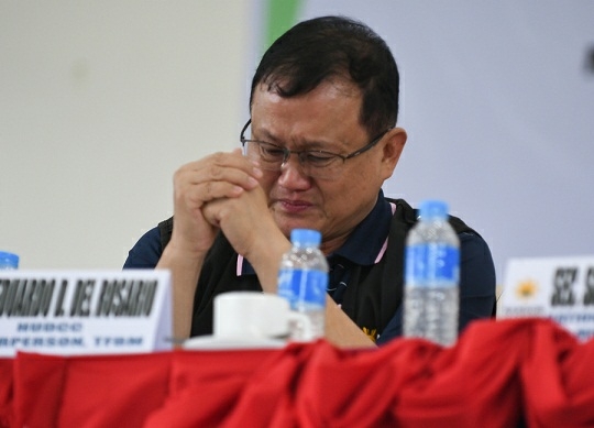 Housing czar breaks into tears during dialogue in Marawi City