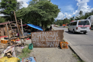 Hungry quake victims eat stinking food, end up down by poisoning