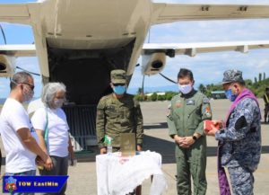 Soldier brings home ashes of his twin brother