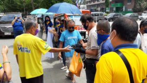 Rotary Club of CDO East Urban donates face masks to motorela drivers, two barangays