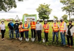 DA-10 execs break ground P4.5-m regl livestock, research prodn bldg