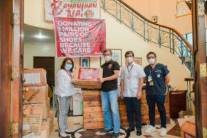 Bata, SM Foundation give shoes to PGH frontliners