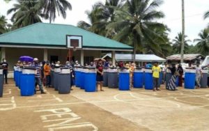 DA-10 turns over P2.1-million garden tools to Lanao norte town farmers