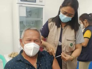 Oro starts giving jabs to elderly