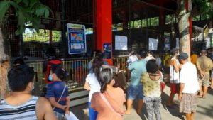 Oro residents question cash aid distribution
