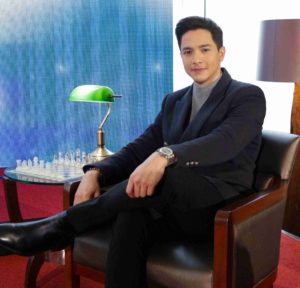 Alden Richards continues to scale new heights; renews contract with GMA Network