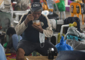 Oro residents evacuate flood-prone areas