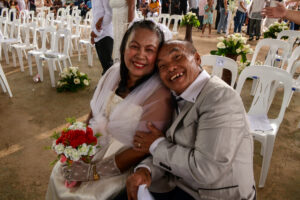 Elderly couple gets hitched in Oro’s mass wedding