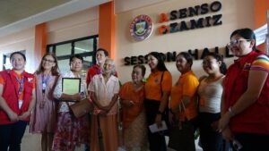 Two Ozamiz City Centenarians receive P300K each