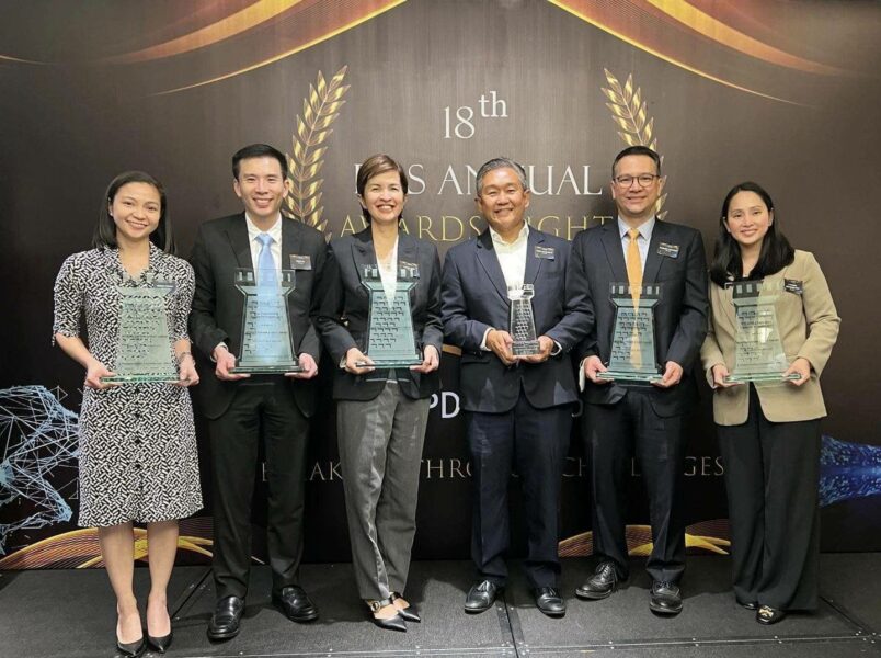 Metrobank brings home six big awards from the 2023 PDS Awards