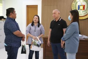 City govt grants 9k scholarships