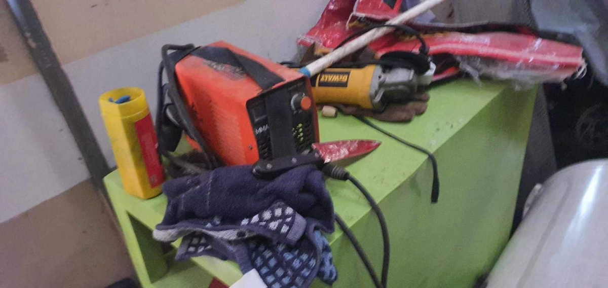 Worker kills live-in partner, offs self after