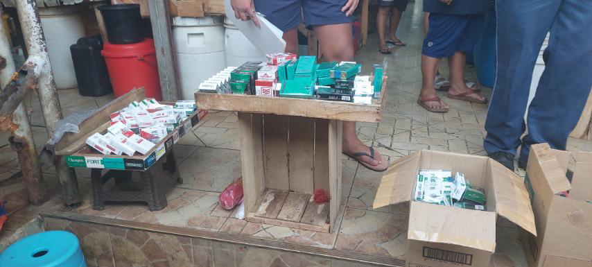 PNP operatives raid stores, ambulant vendors in 3 Misamis Oriental public markets
