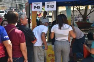 City Hall sells premium rice at P43-P45 per kilo