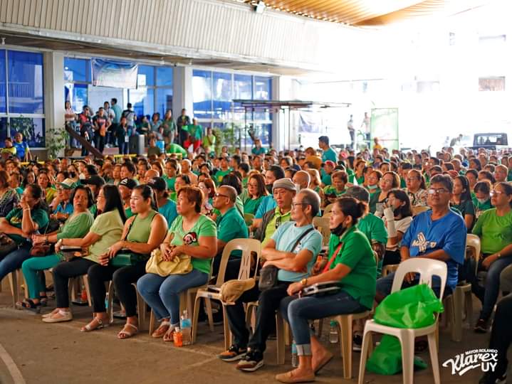 Klarex's Christmas event honors political leaders