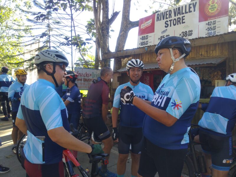 Team Gahi holds 3-man team club race