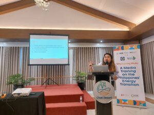 Local media trained on energy reporting