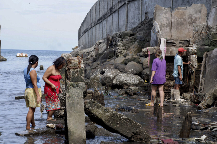 Big waves wreck homes in Oro as ‘Kristine’ strikes