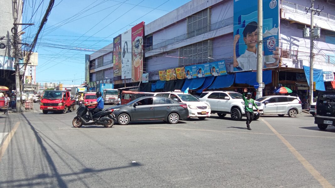 Traffic woes persist in Oro