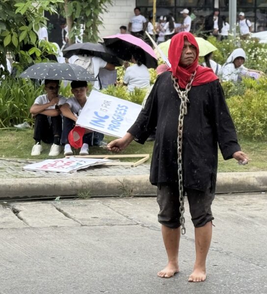 Aca detained briefly for protest art during INC ‘peace’ rally