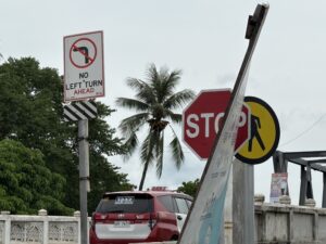 Unclear road signs frustrate Oro motorists, visitors