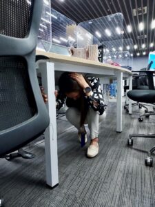 PLDT, Smart join nationwide quake drill