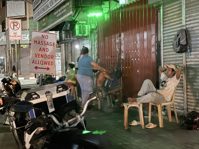 Street massagers defy ban near Divisoria skatepark