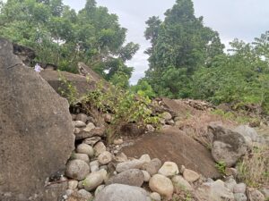 Residents seek probe into damaged flood control project